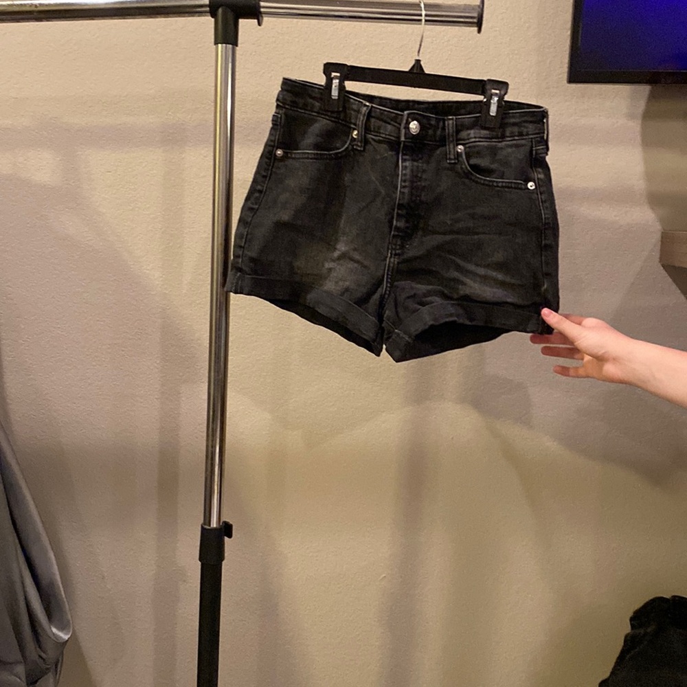 Wild fable black jean shorts size 6/28